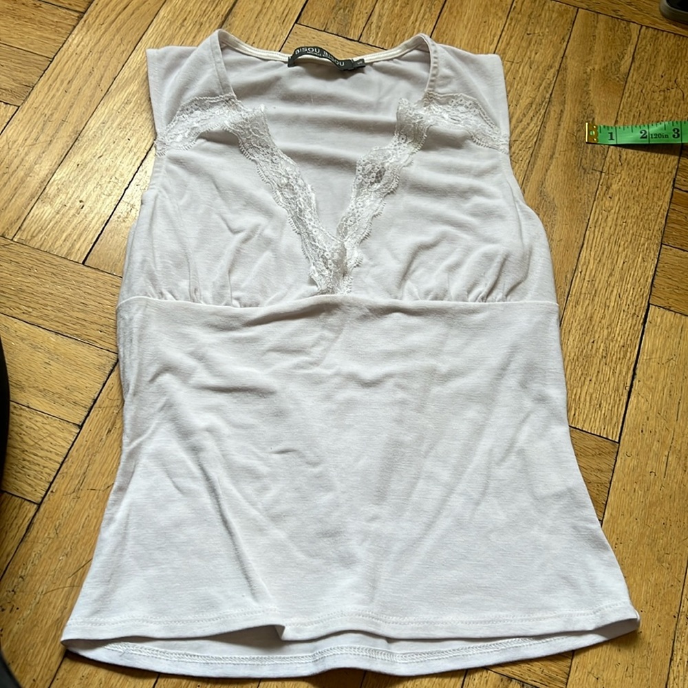 Cute v-neck lace cotton top